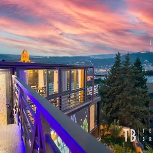 Inn Terra Bridge, Tiflis